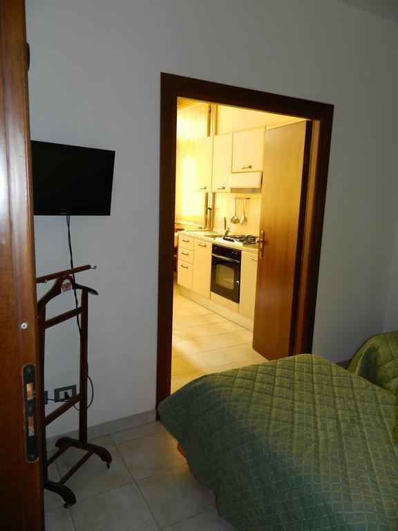 Residence Dei Fiori Bordighera Δωμάτιο φωτογραφία
