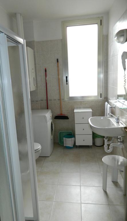 Residence Dei Fiori Bordighera Δωμάτιο φωτογραφία
