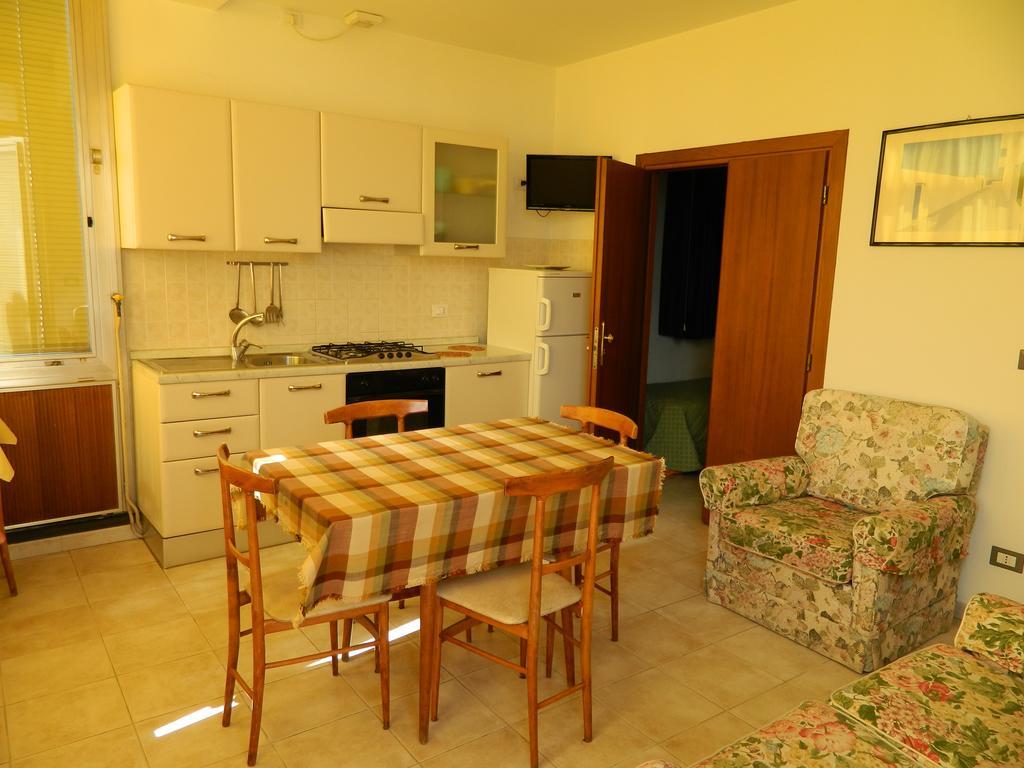 Residence Dei Fiori Bordighera Δωμάτιο φωτογραφία