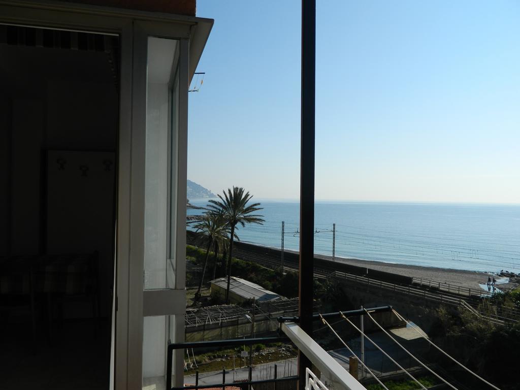 Residence Dei Fiori Bordighera Δωμάτιο φωτογραφία