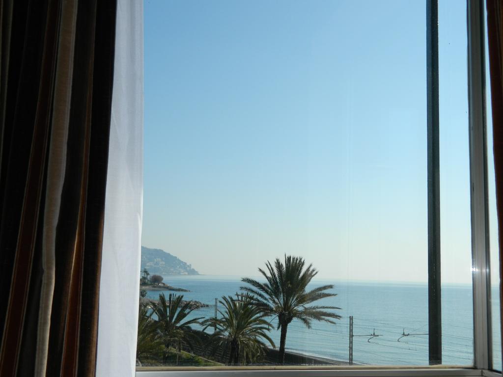 Residence Dei Fiori Bordighera Δωμάτιο φωτογραφία